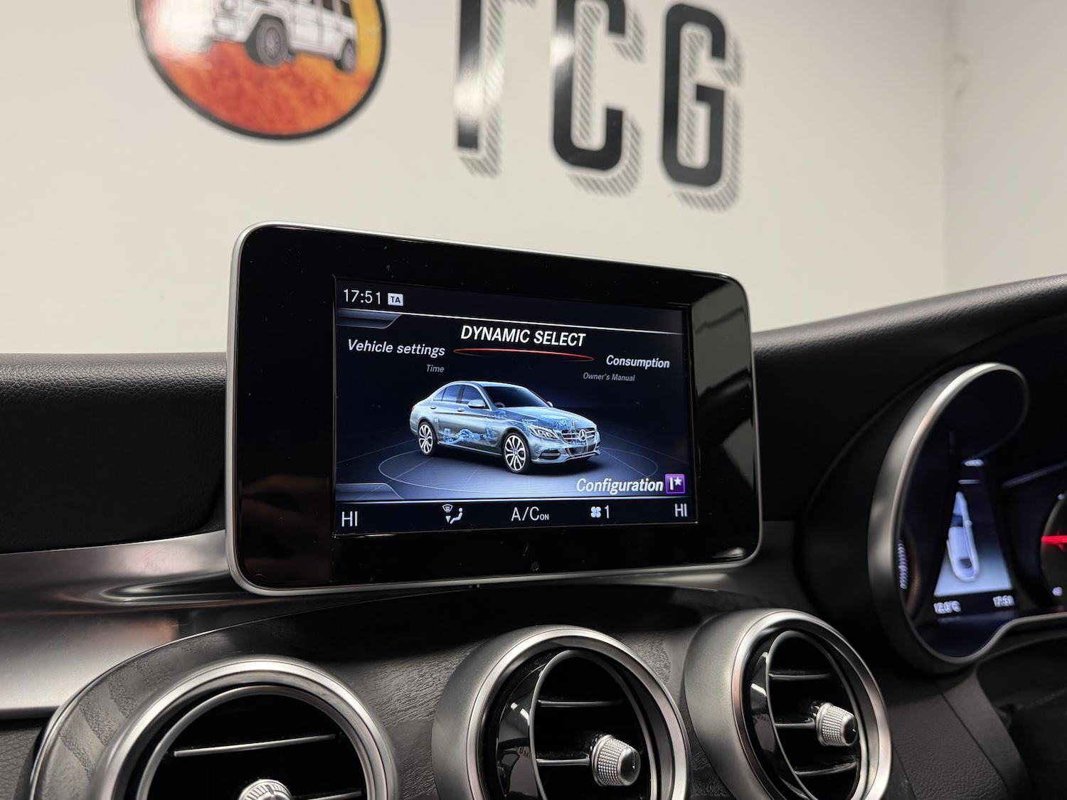 Used Mercedes-Benz C Class 2018 for sale - 77162455: Photo 23