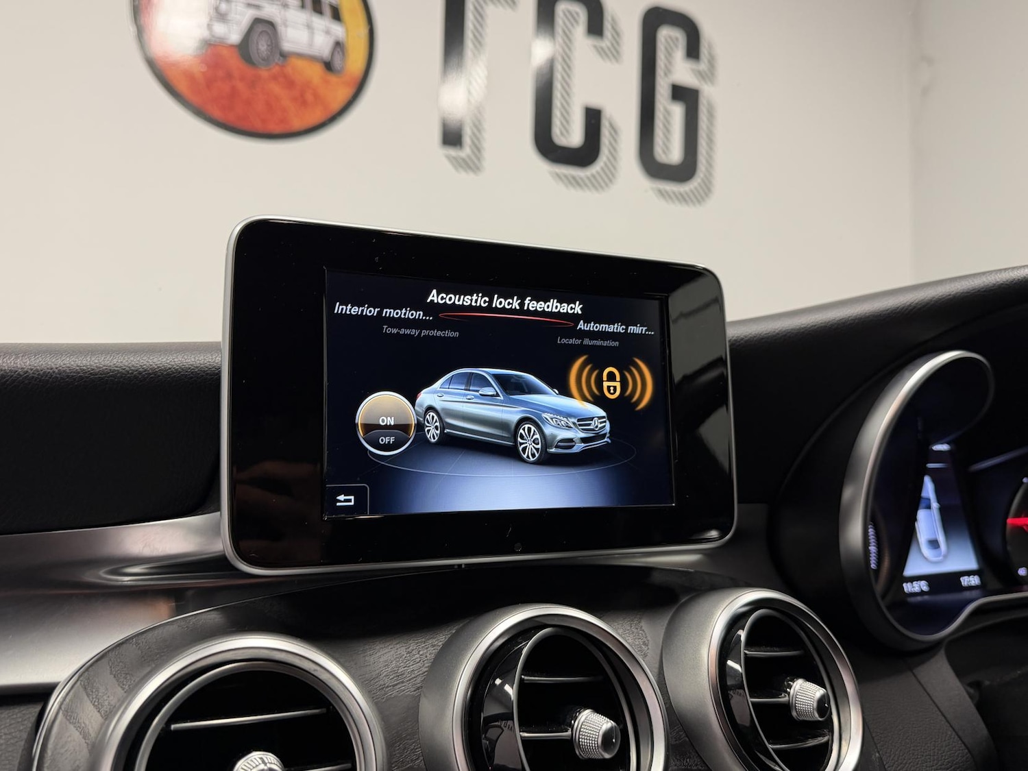 Used Mercedes-Benz C Class 2018 for sale - 77162455: Photo 24