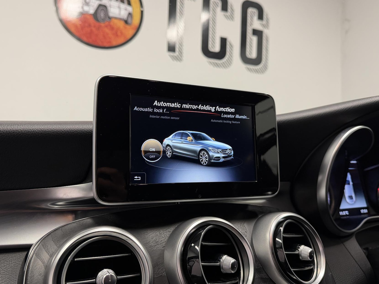 Used Mercedes-Benz C Class 2018 for sale - 77162455: Photo 25