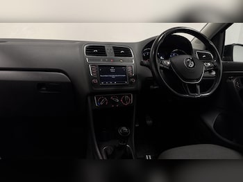 Used Volkswagen Polo 2017 for sale - 79474211: Photo