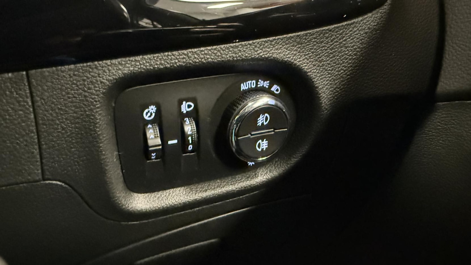 Used Vauxhall Astra 2018 for sale - 77170707: Photo 35