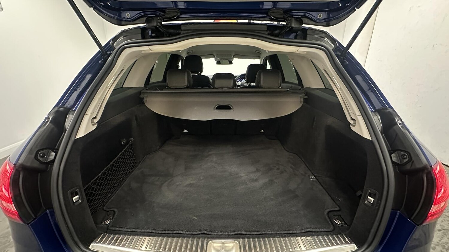 Used Mercedes-Benz C Class 2017 for sale - 77573134: Photo 15