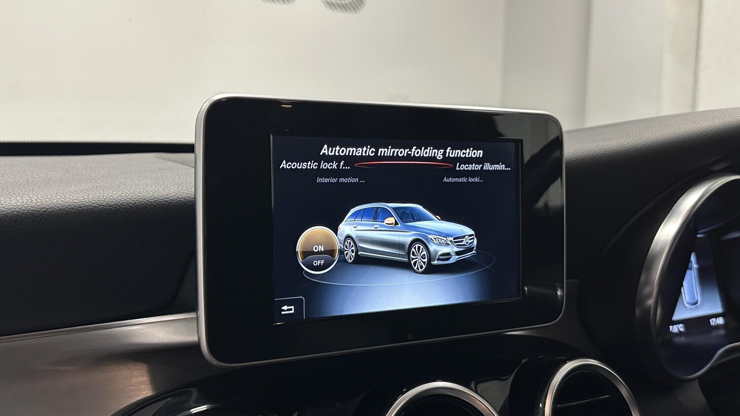 Used Mercedes-Benz C Class 2017 for sale - 77573134: Photo 32