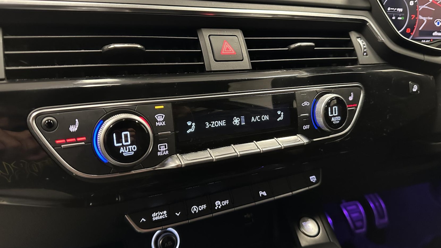 Used Audi A4 2018 for sale - 77240274: Photo 30