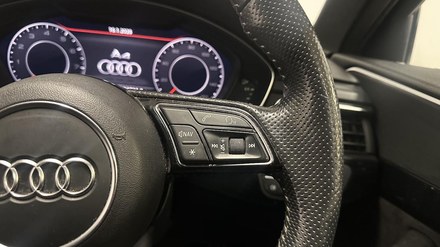 Used Audi A4 2018 for sale - 77240274: Photo 36