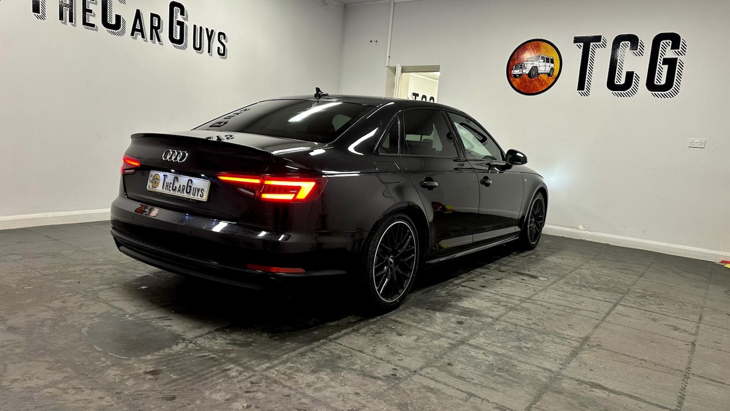 Used Audi A4 2018 for sale - 77240274: Photo 5