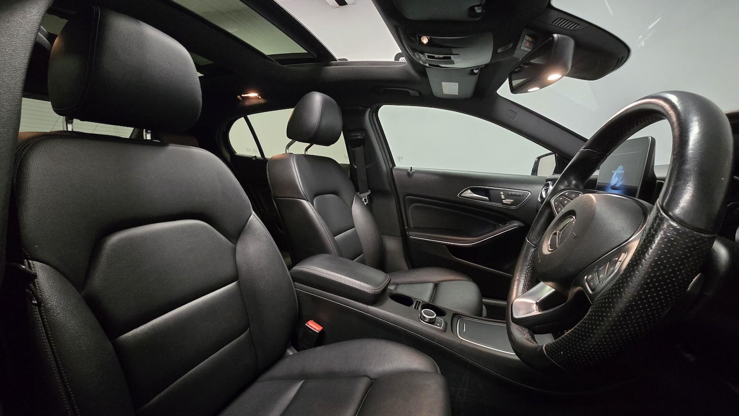 Used Mercedes-Benz GLA 2019 for sale - 77395403: Photo 2