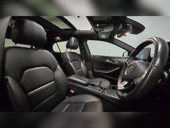 Used Mercedes-Benz GLA 2019 for sale - 77395403: Photo