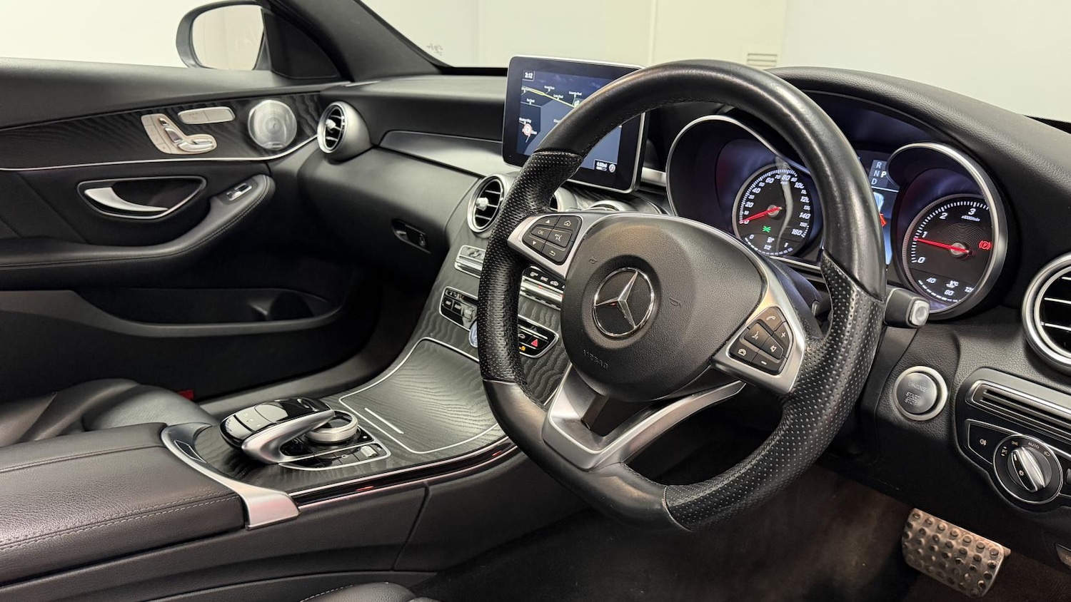 Used Mercedes-Benz C Class 2018 for sale - 77630936: Photo 13