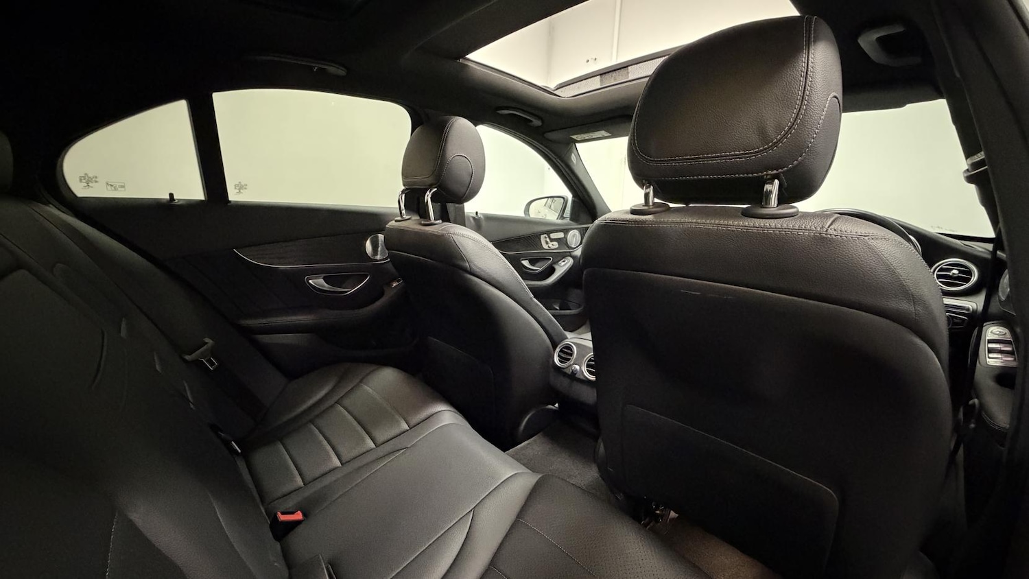 Used Mercedes-Benz C Class 2018 for sale - 77630936: Photo 17