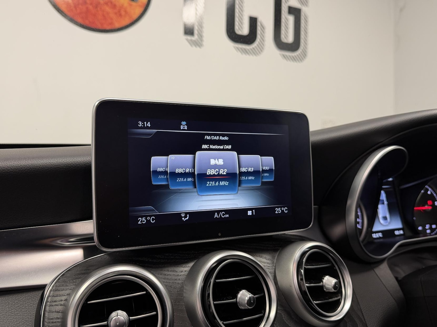 Used Mercedes-Benz C Class 2018 for sale - 77630936: Photo 24