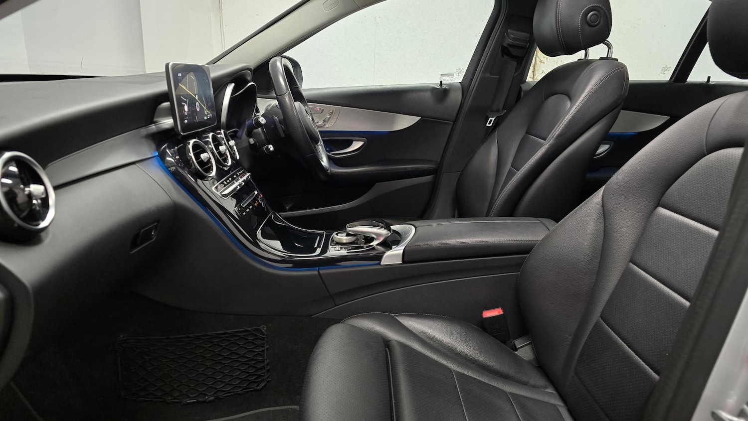 Used Mercedes-Benz C Class 2017 for sale - 77558844: Photo 3