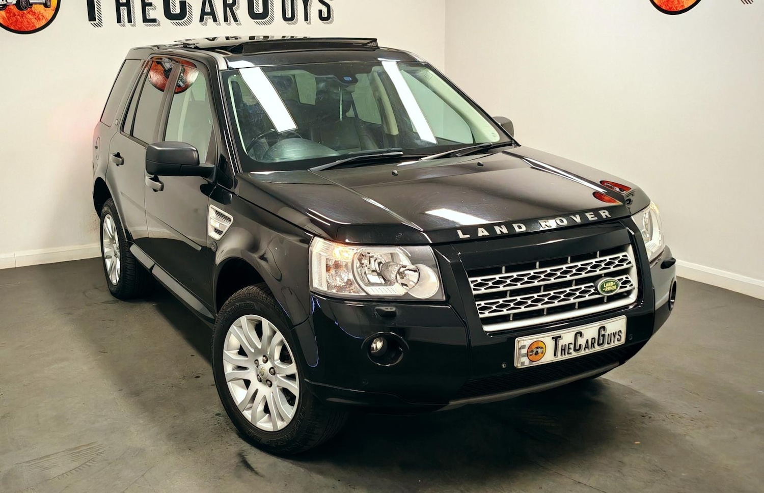 Used Land Rover Freelander 2010 for sale - 77109942: Photo 2