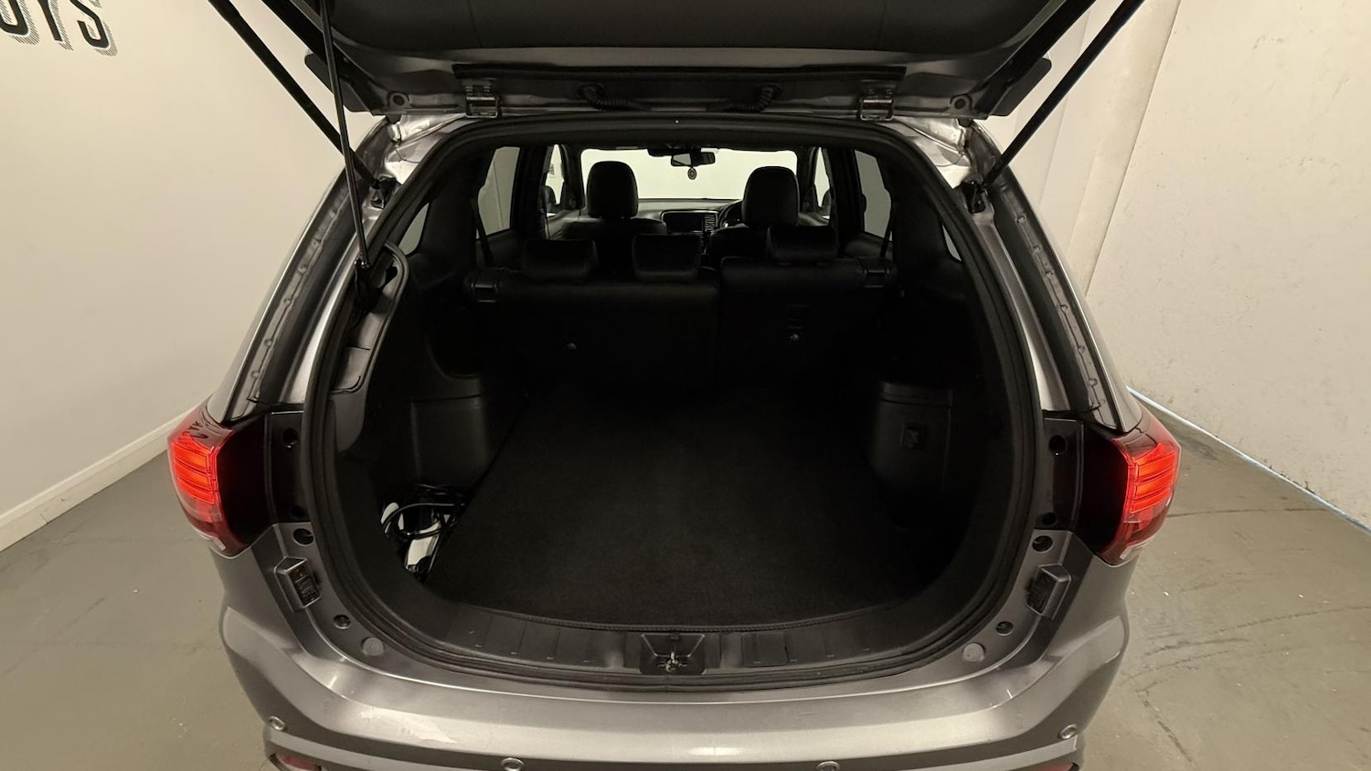 Used Mitsubishi Outlander 2019 for sale - 77918196: Photo 17