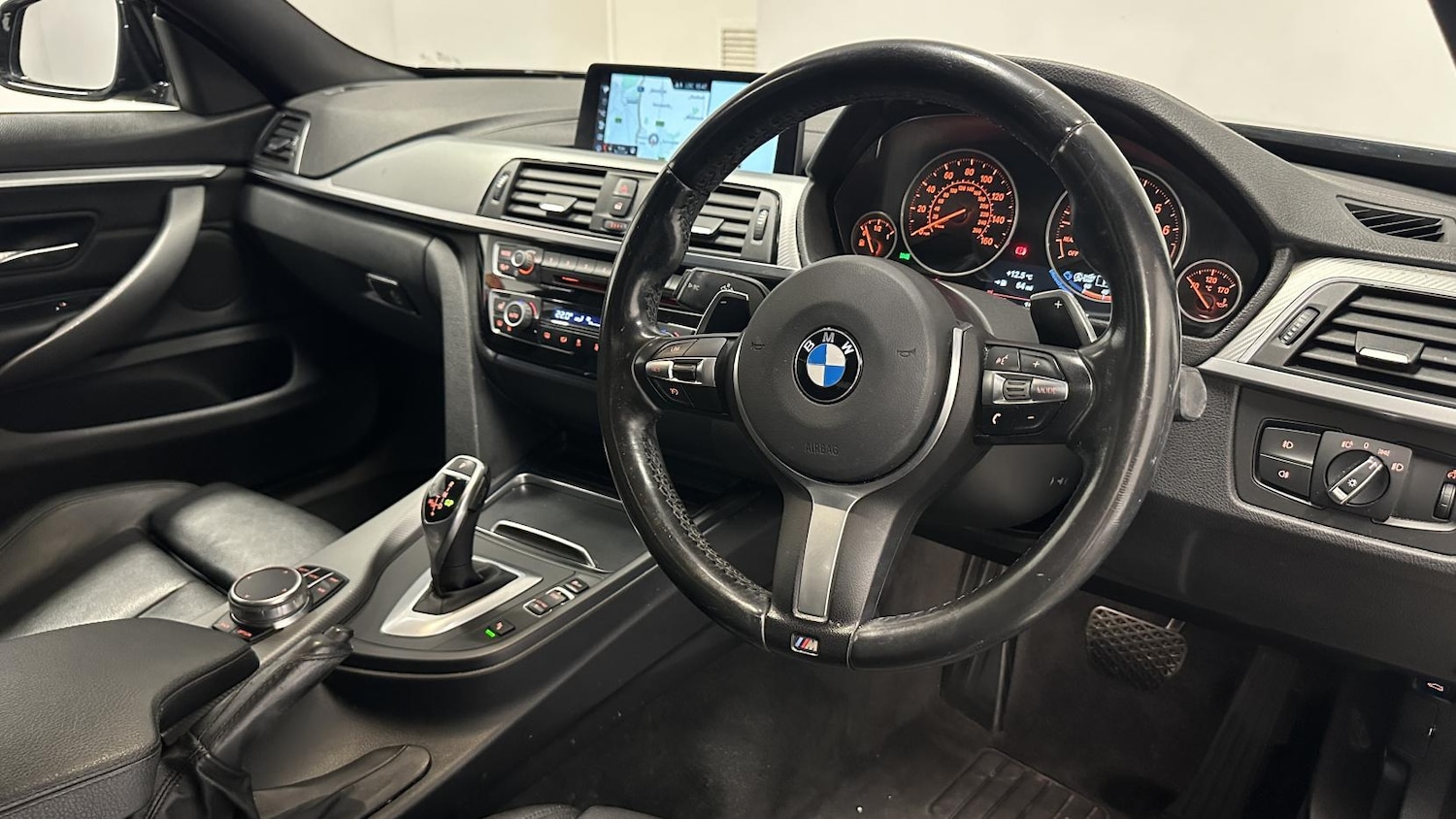 Used BMW 4 Series 2017 for sale - 77992032: Photo 2