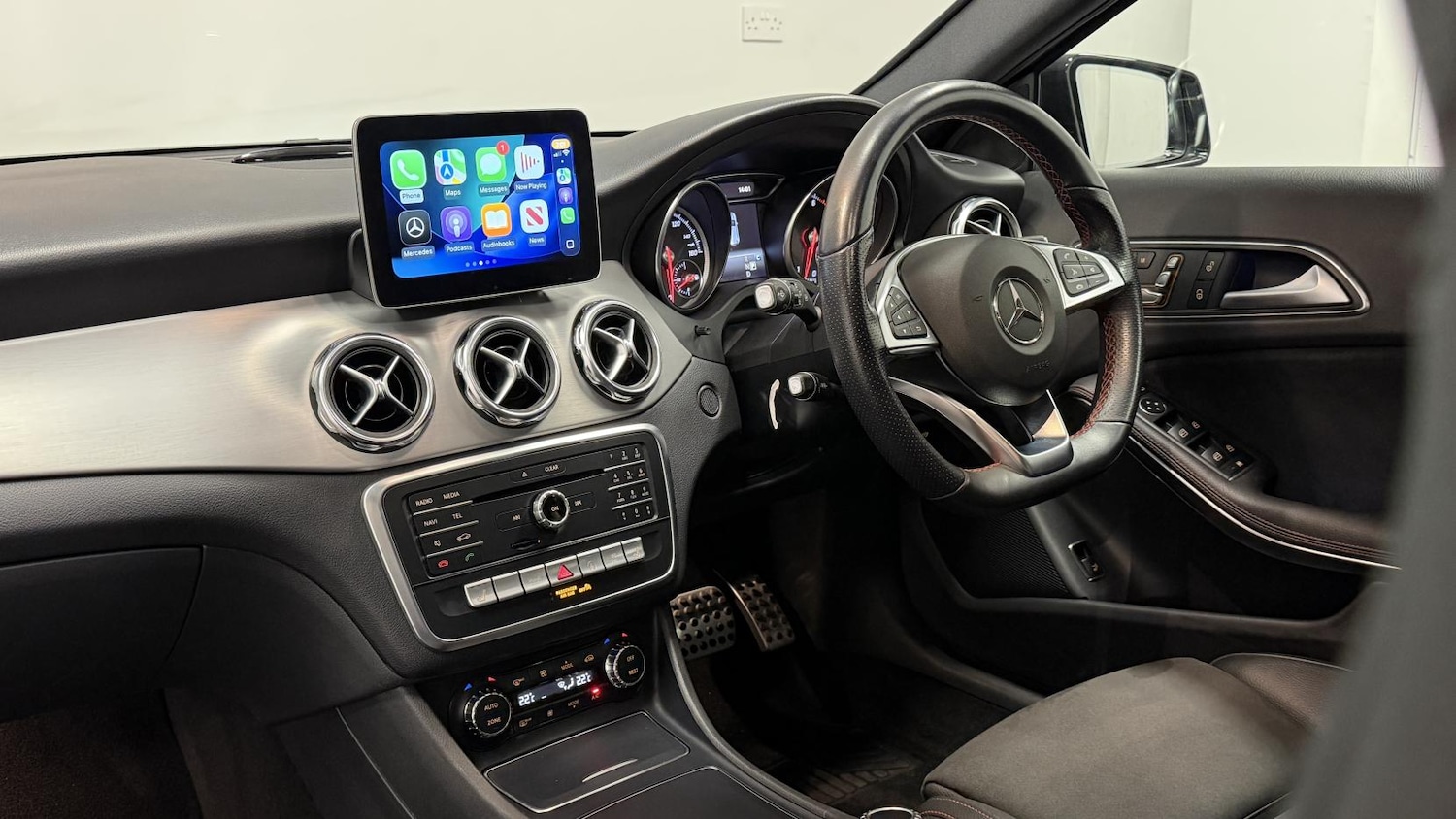 Used Mercedes-Benz GLA 2020 for sale - 77934616: Photo 2