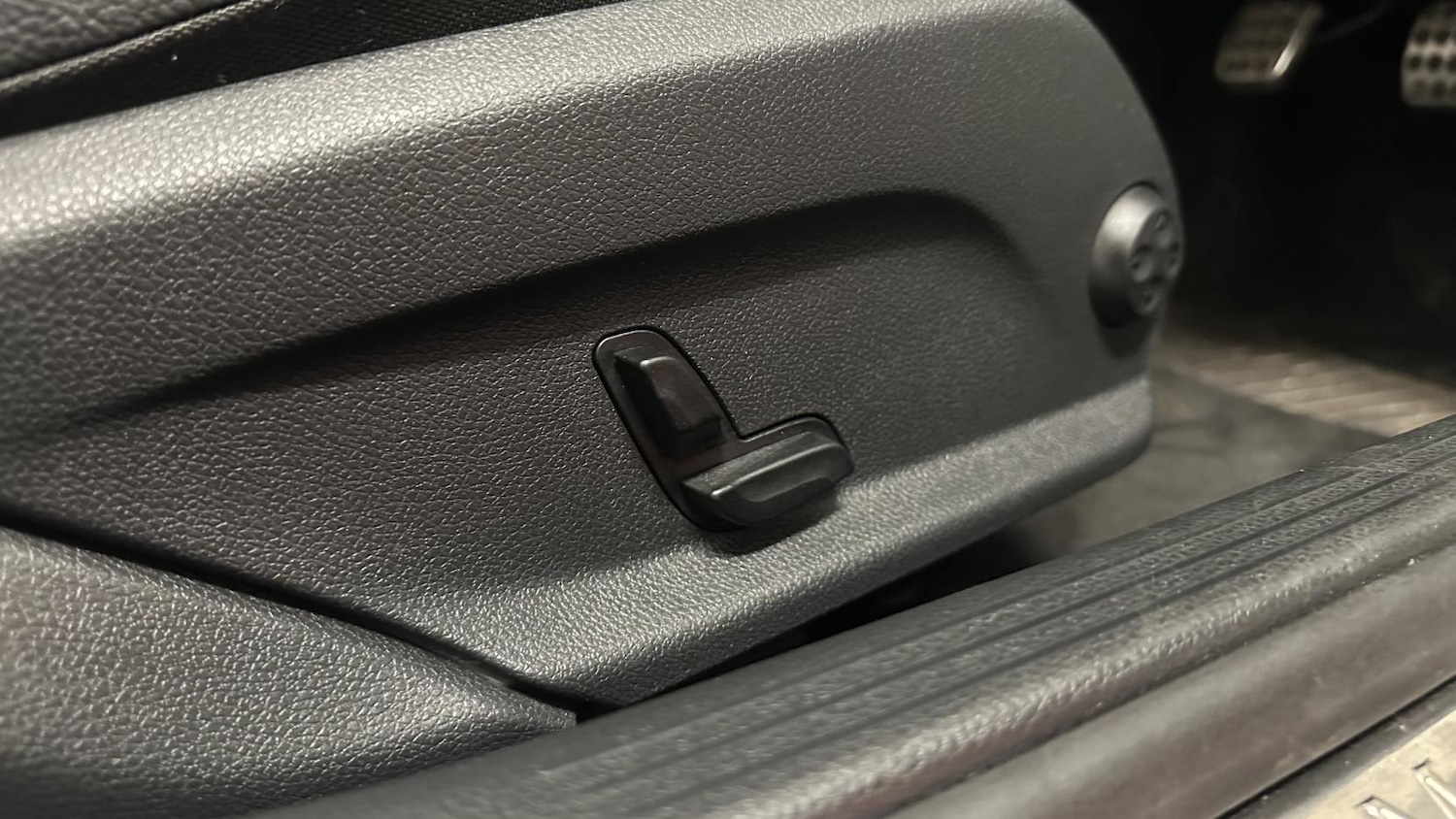 Used Mercedes-Benz C Class 2016 for sale - 77329560: Photo 10