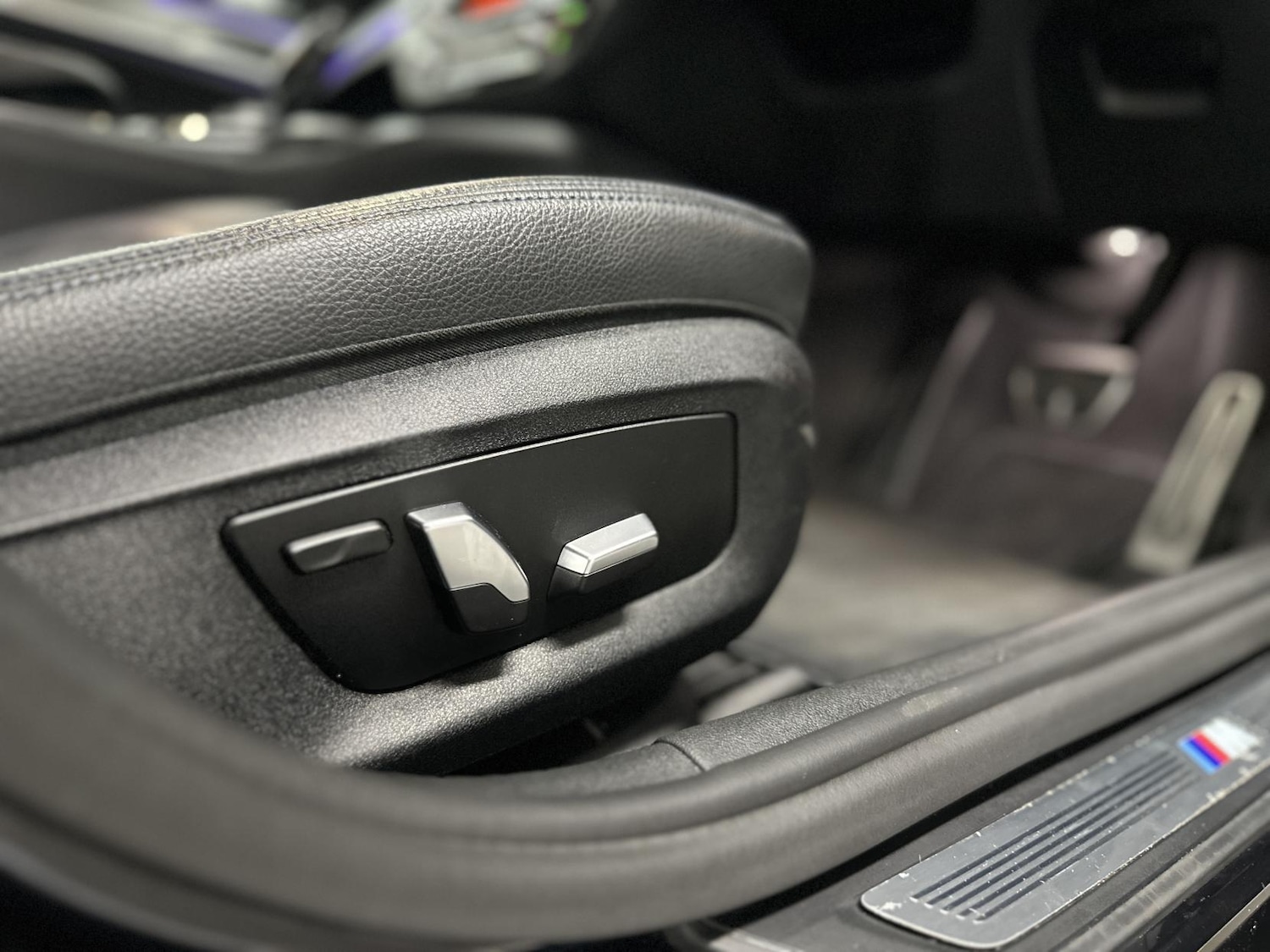 Used BMW 5 Series 2017 for sale - 77851806: Photo 24