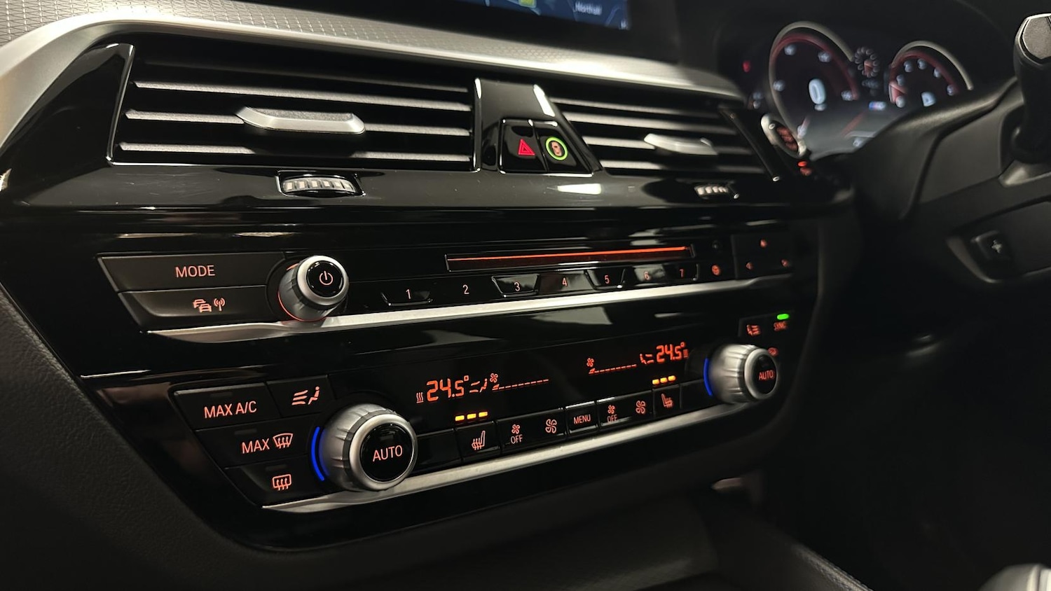 Used BMW 5 Series 2017 for sale - 77851806: Photo 28