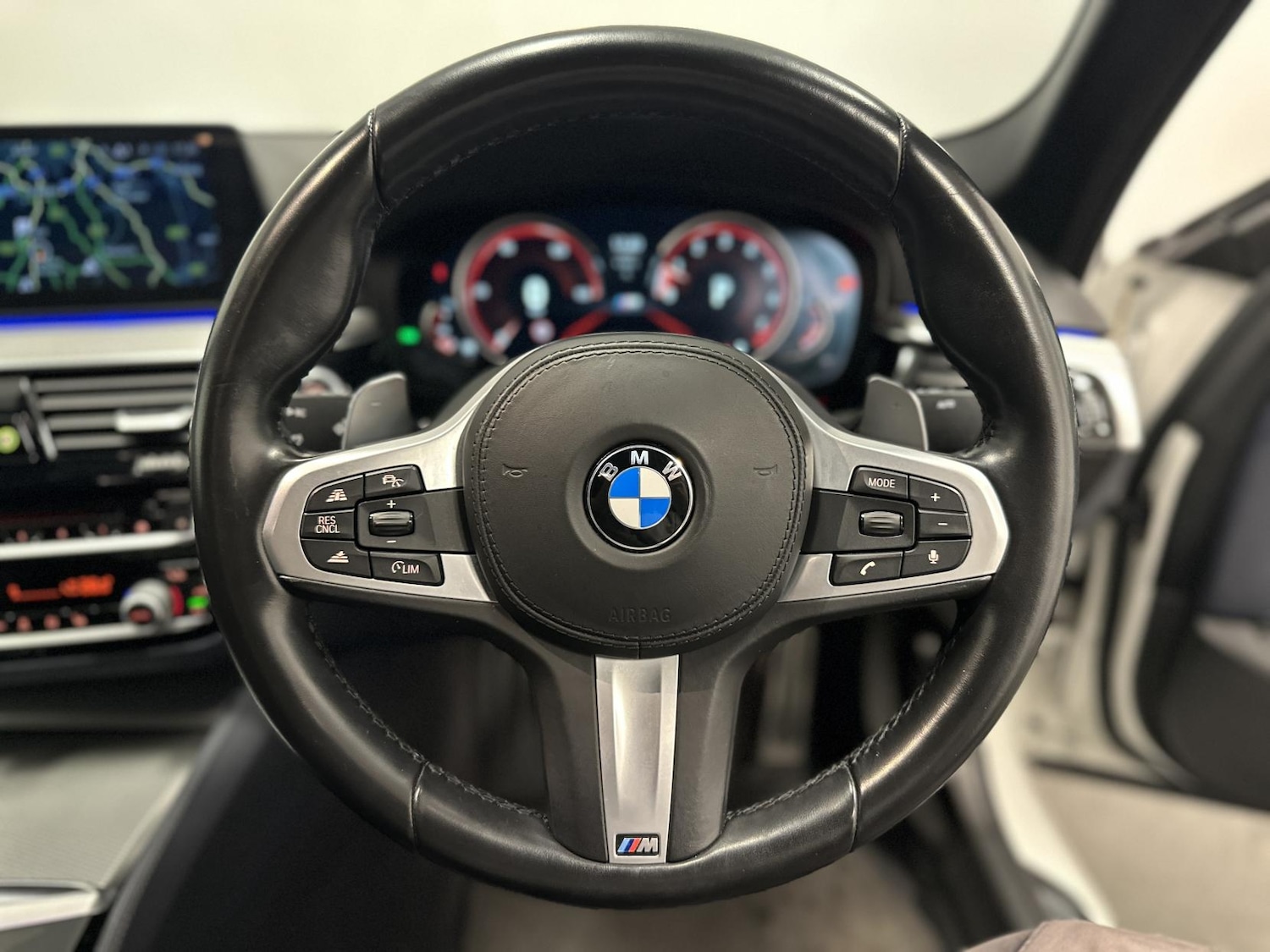 Used BMW 5 Series 2017 for sale - 77162457: Photo 17