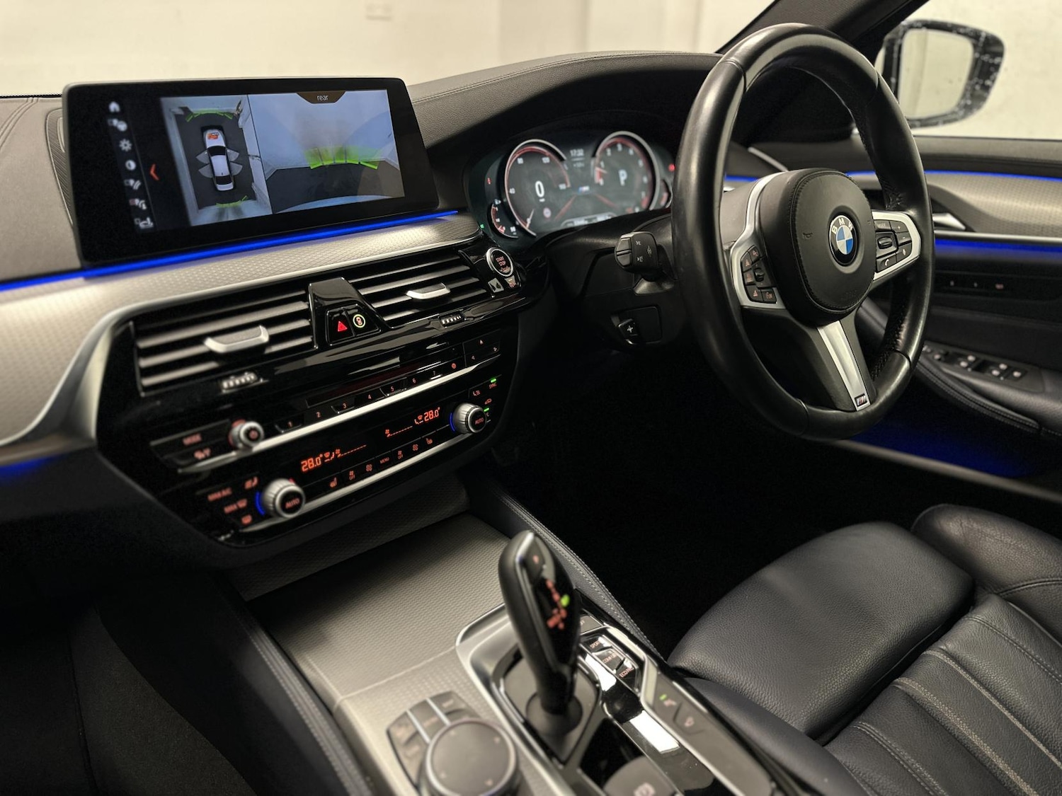 Used BMW 5 Series 2017 for sale - 77162457: Photo 2