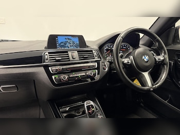 Used BMW 2 Series 2018 for sale - 77106260: Photo