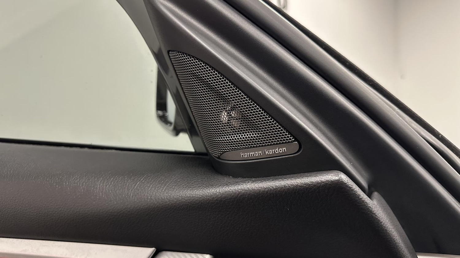 Used BMW 3 Series 2018 for sale - 78005602: Photo 27