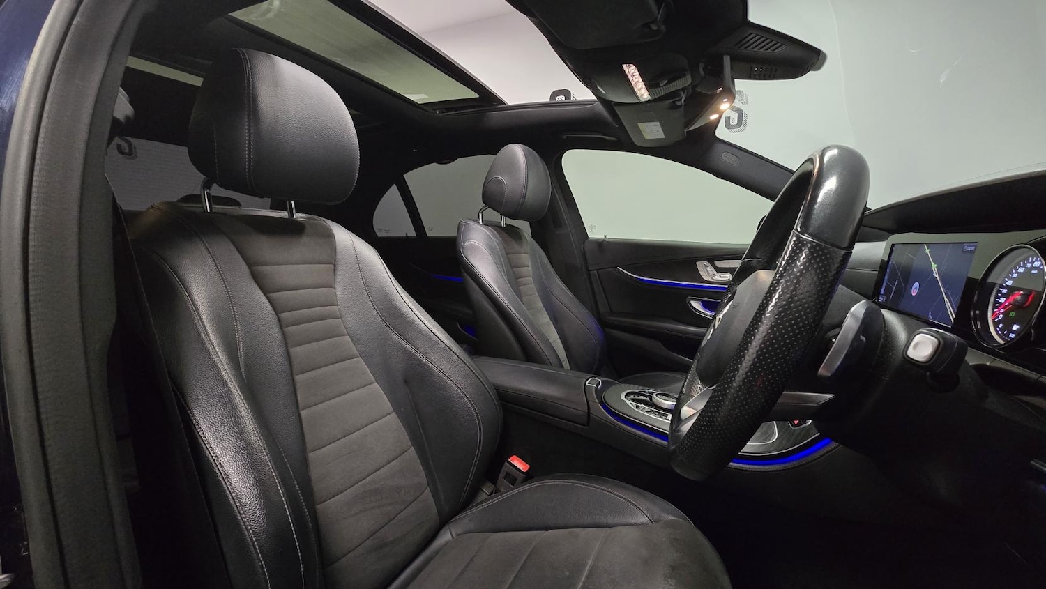 Used Mercedes-Benz E Class 2018 for sale - 77109956: Photo 2