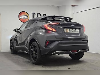 Used Toyota C-HR 2018 for sale - 78535015: Photo