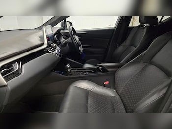 Used Toyota C-HR 2018 for sale - 78535015: Photo