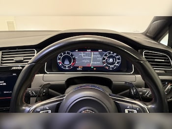 Used Volkswagen Golf 2019 for sale - 78948320: Photo