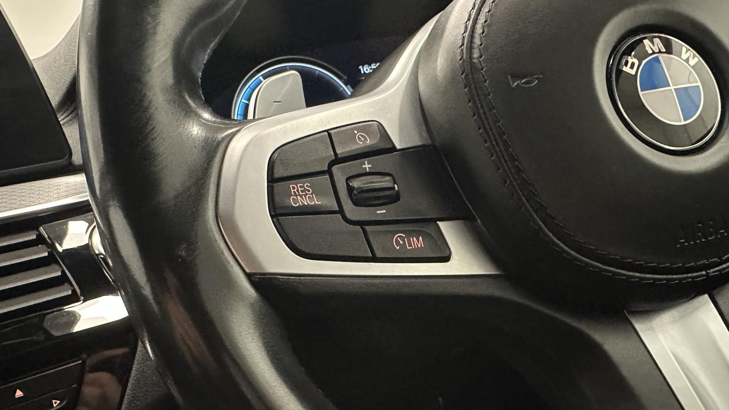 Used BMW 5 Series 2017 for sale - 77679069: Photo 28