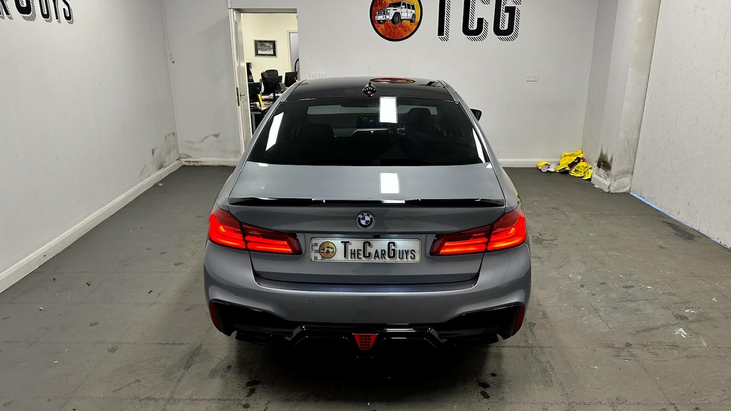 Used BMW 5 Series 2017 for sale - 77679069: Photo 32