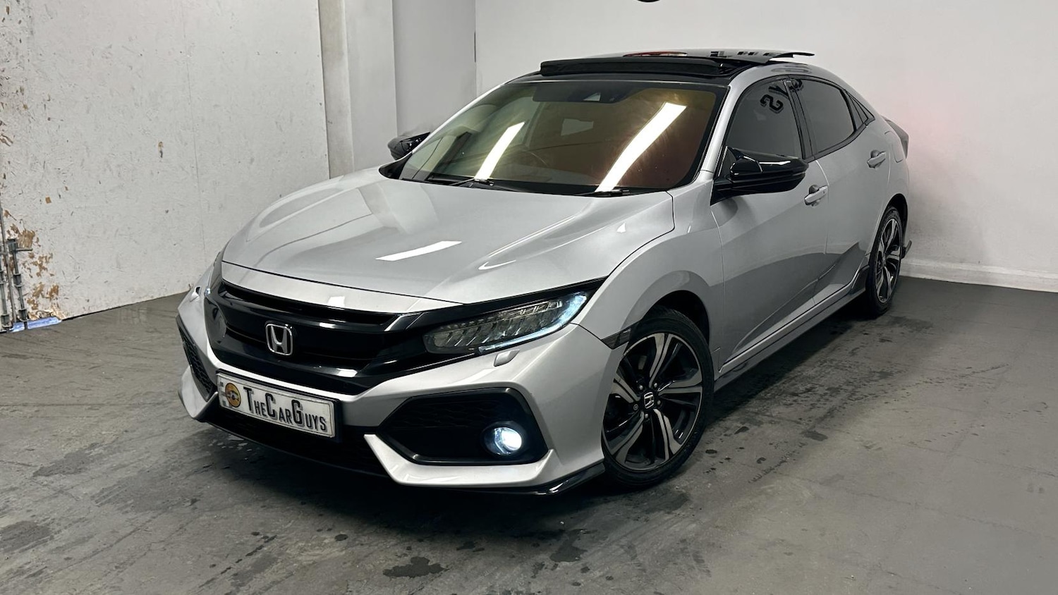 Used Honda Civic 2018 for sale - 78135461: Photo 9