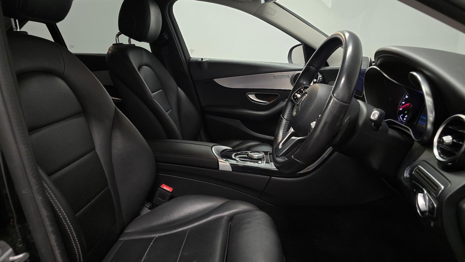 Used Mercedes-Benz C Class 2019 for sale - 78144883: Photo 14