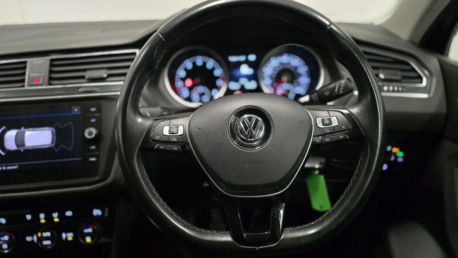 Used Volkswagen Tiguan 2017 for sale - 77890169: Photo 12