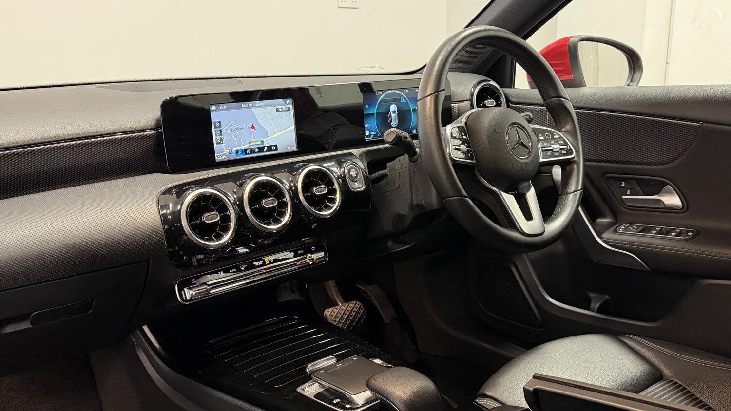 Used Mercedes-Benz A-Class 2019 for sale - 77573136: Photo 2