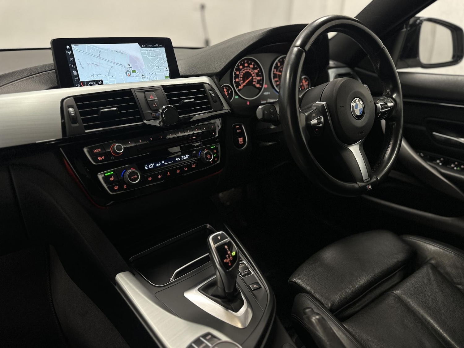 Used BMW 4 Series 2017 for sale - 77508940: Photo 2