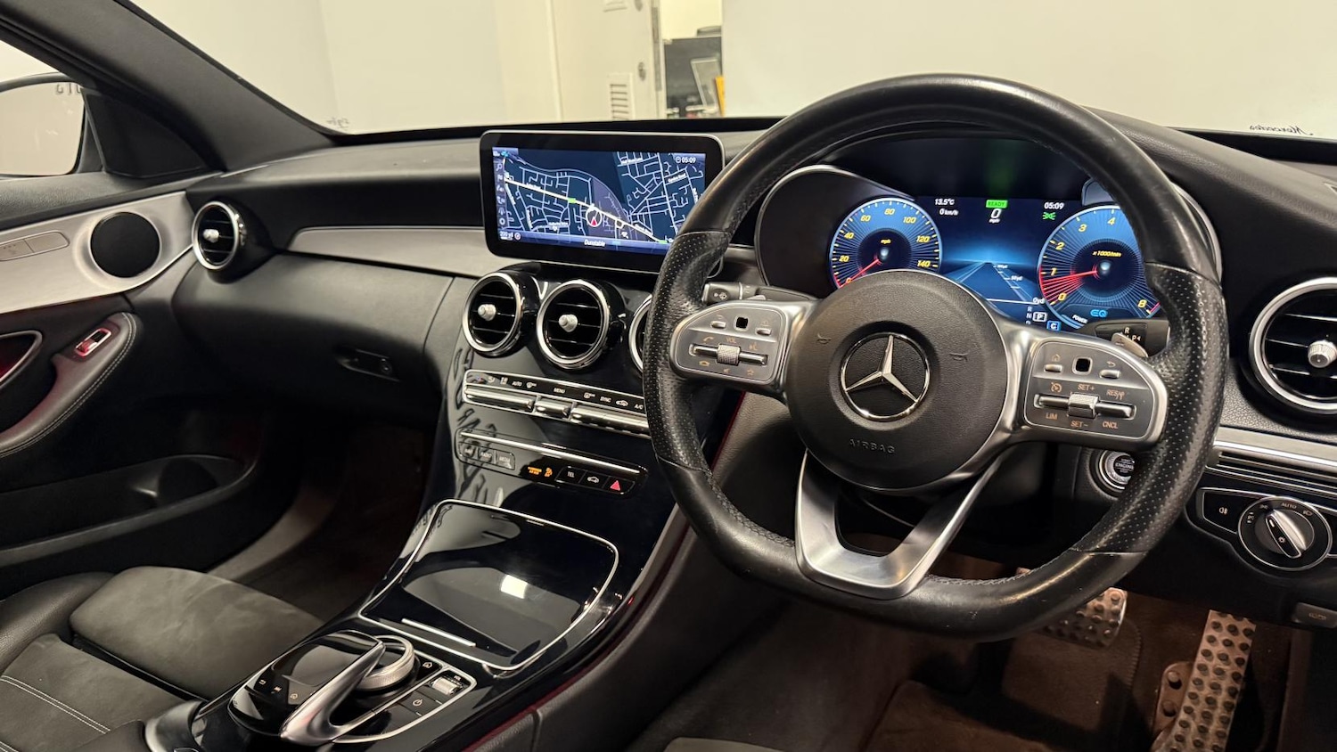 Used Mercedes-Benz C Class 2019 for sale - 77109965: Photo 16