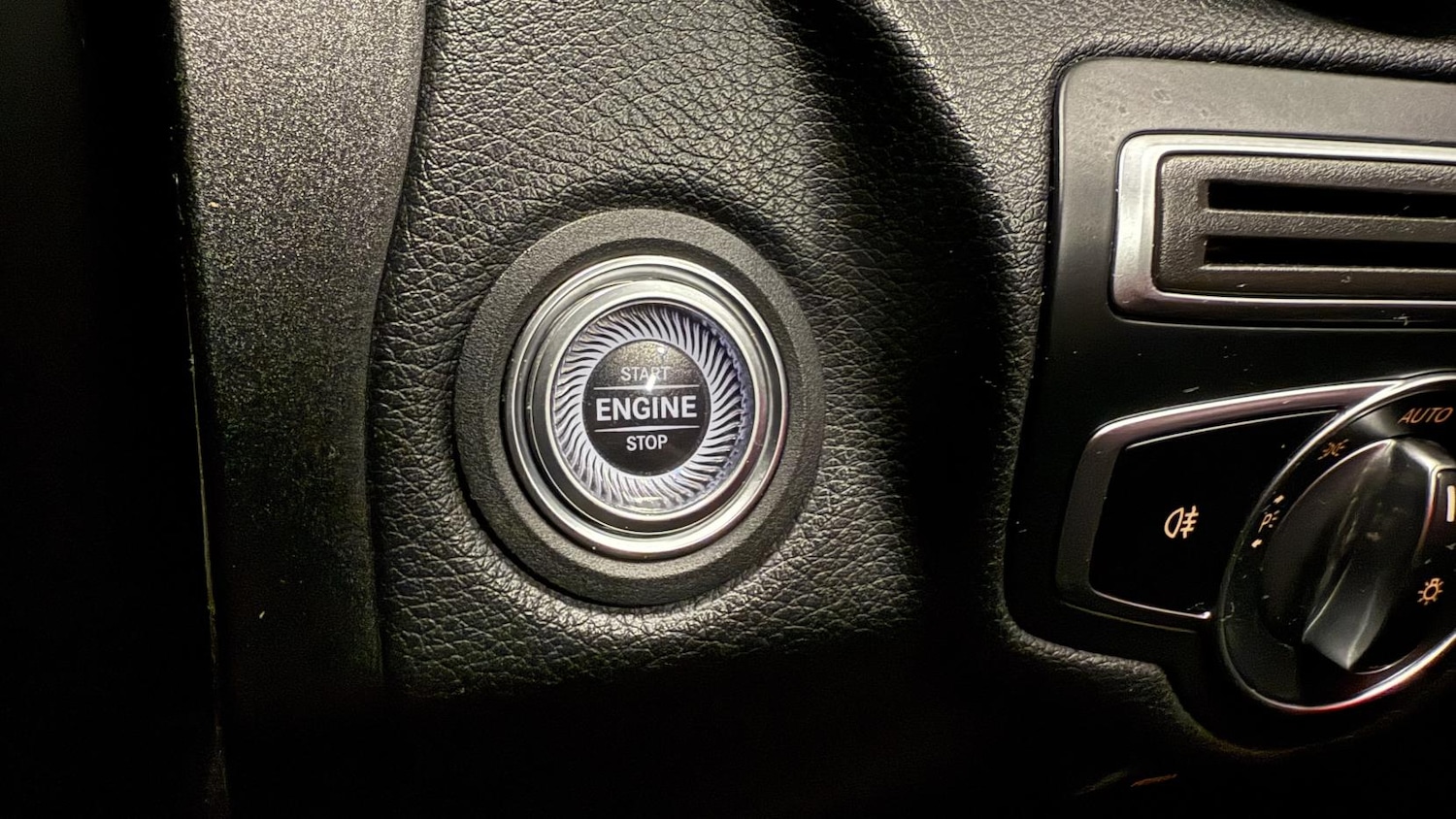 Used Mercedes-Benz C Class 2019 for sale - 77109965: Photo 47