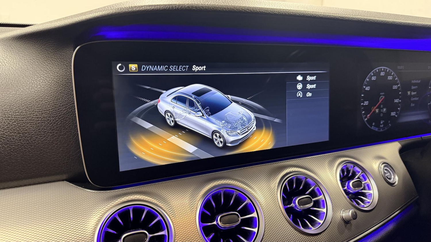 Used Mercedes-Benz E Class 2016 for sale - 77285859: Photo 32