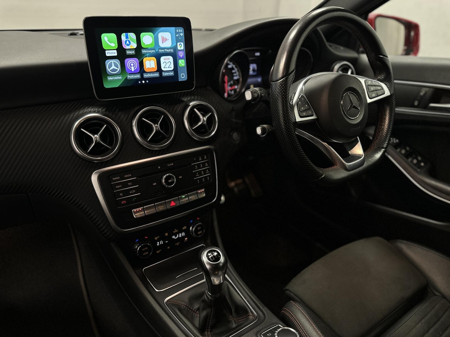 Used Mercedes-Benz A-Class 2018 for sale - 77109976: Photo 3