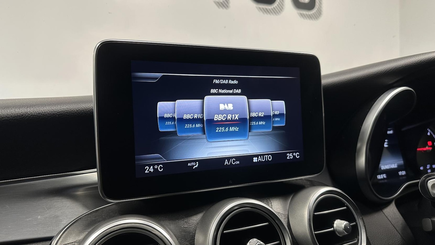 Used Mercedes-Benz C Class 2016 for sale - 77329561: Photo 23