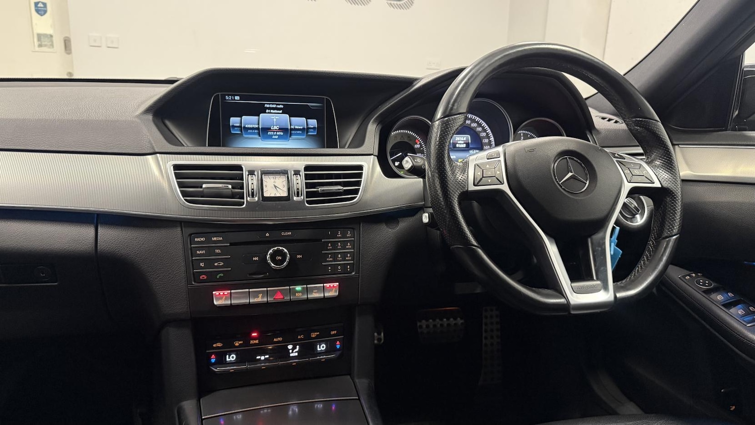 Used Mercedes-Benz E Class 2016 for sale - 77931221: Photo 18