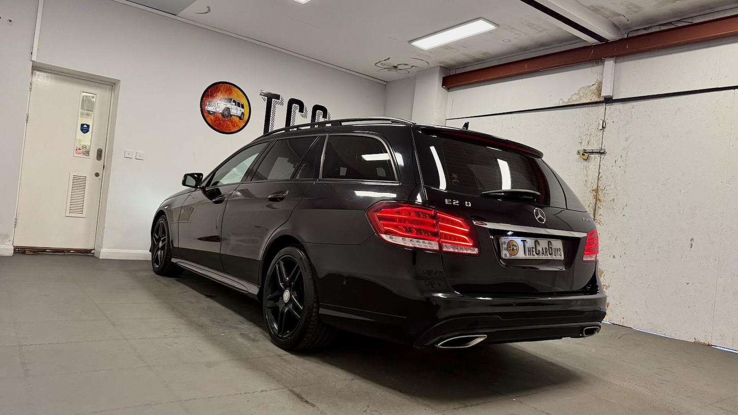 Used Mercedes-Benz E Class 2016 for sale - 77931221: Photo 3