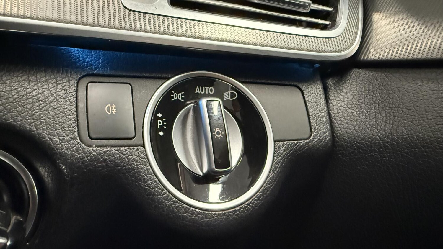 Used Mercedes-Benz E Class 2016 for sale - 77931221: Photo 33