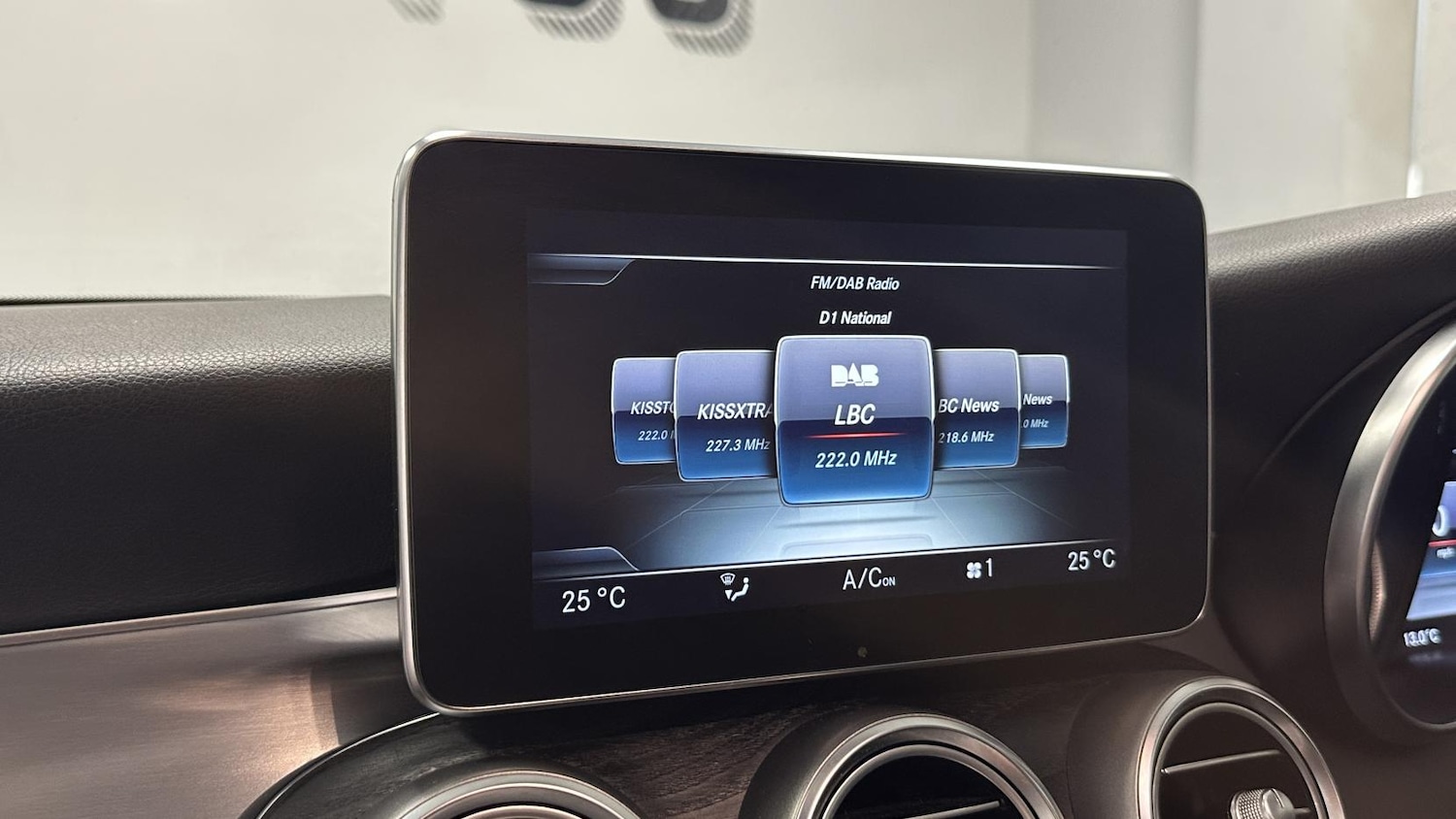 Used Mercedes-Benz C Class 2016 for sale - 77750452: Photo 29