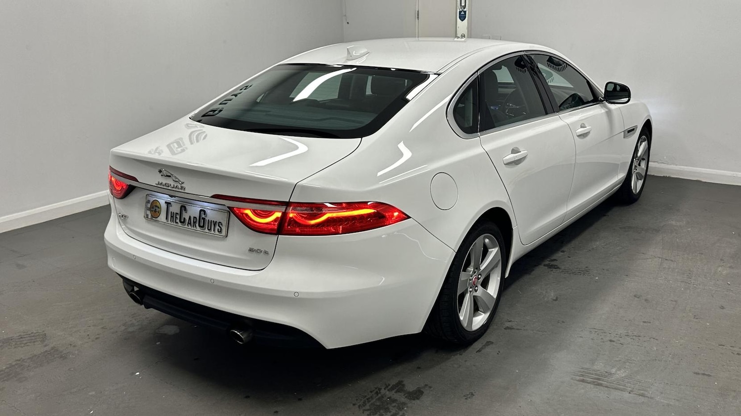 Used Jaguar XF 2018 for sale - 77109931: Photo 13