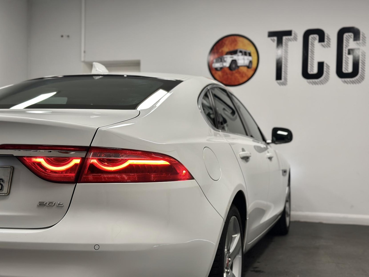 Used Jaguar XF 2018 for sale - 77109931: Photo 14