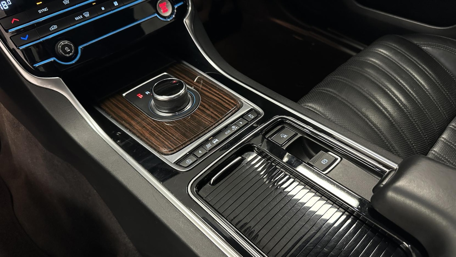 Used Jaguar XF 2018 for sale - 77109931: Photo 21